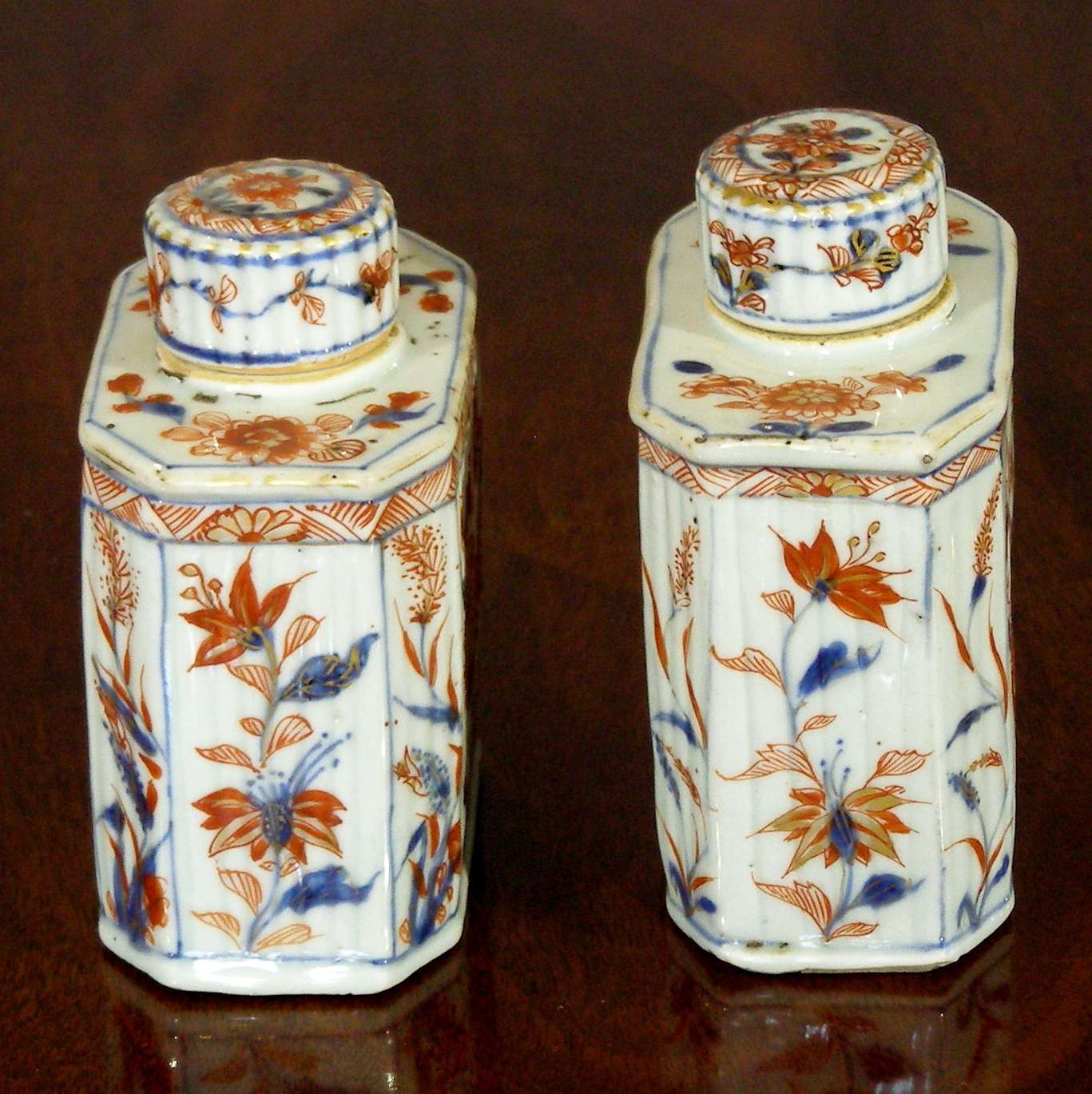 Rare Antique Pair of Chinese Export Porcelain Tea Caddies, Ca. 1720